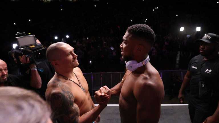 Александр Усик и Энтони Джошуа / фото matchroomboxing.com Александр Усик и Энтони Джошуа / фото matchroomboxing.com