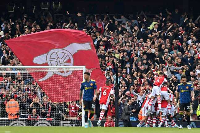 Арсенал против Манчестер Юнайтед / фото AFP