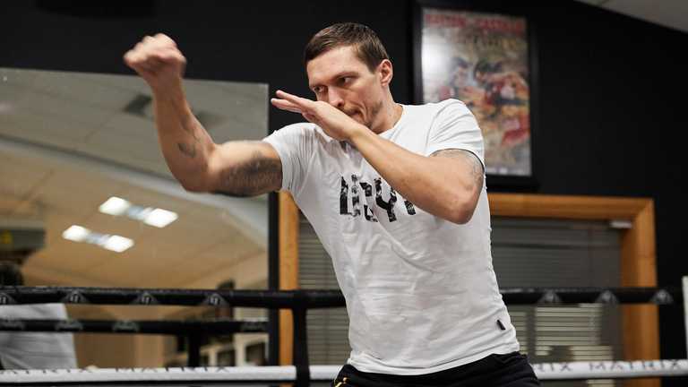 Олександр Усик / фото з соцмереж Олександр Усик / фото з соцмереж