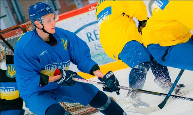 "Важно отстаивать честь на международной арене": нападающий сборной Украины – о ЧМ-2022 по хоккею