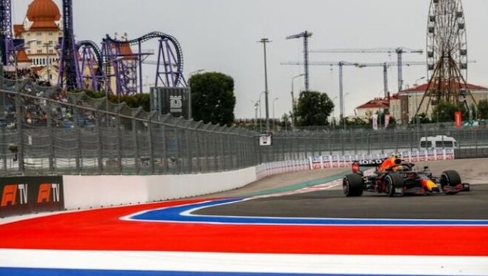 Формула-1 не собирается проводить гонку вместо Гран-при россии – исторический рекорд отменяется