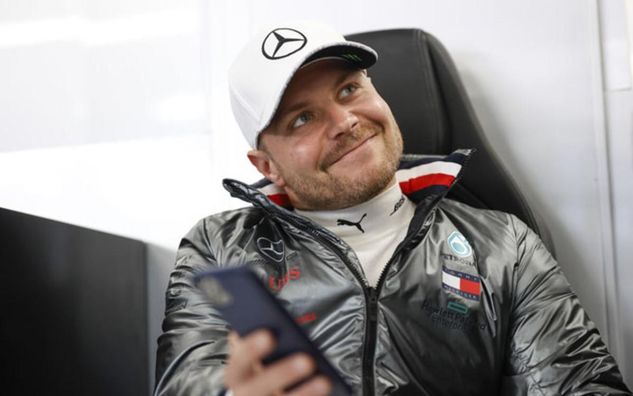 "Творимо добро за допомогою моєї дупи": пілот Формули-1 продав оголене фото за 50 тисяч євро
