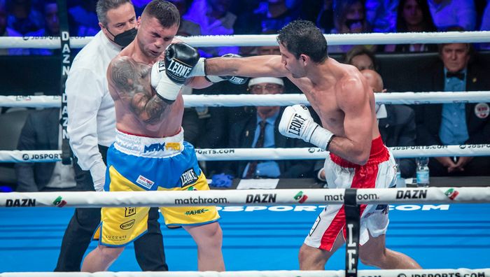Довелося зупиняти бій: українець потрапив під жахливу роздачу, завчасно повіривши у перемогу – боксерська драма року
