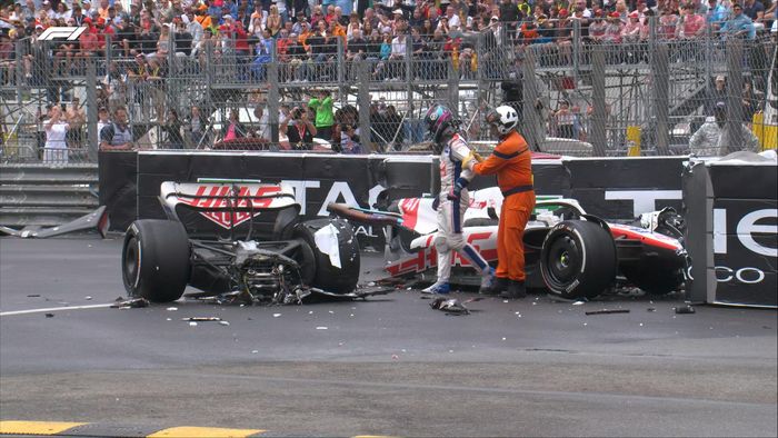 Болід розколовся навпіл: Шумахер потрапив у жахливу аварію в Монако