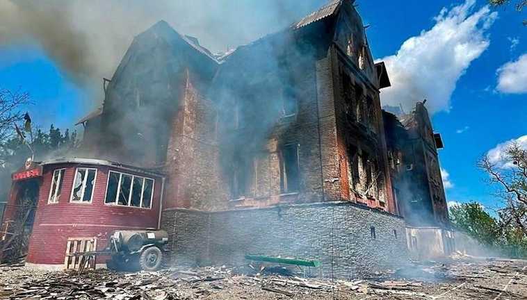 Школа в Лисичанске после вторжения рашистов / фото из открытых источников