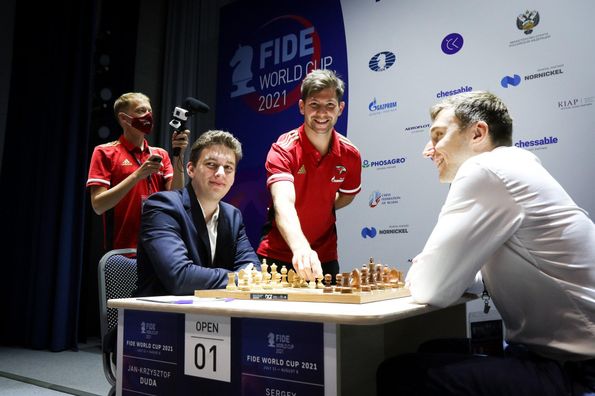 Звездный польский шахматист, обыгравший Карлсена и предателя Украины Карякина, поддержал наших беженцев