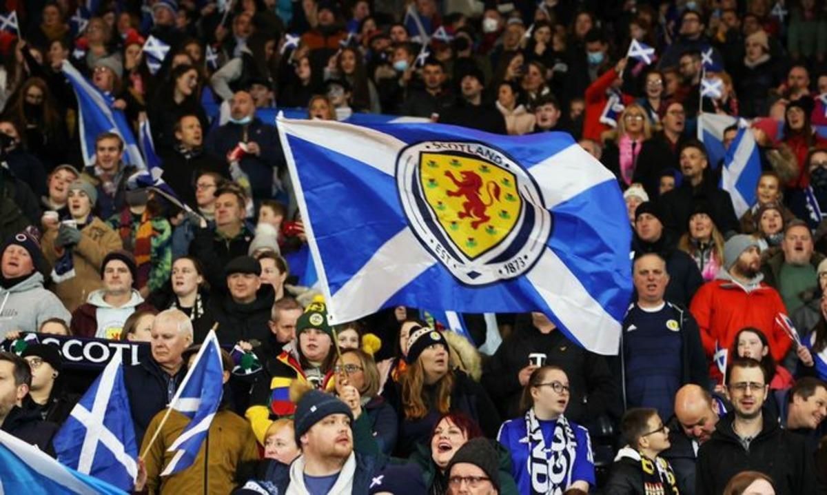 Фанати Шотландії / фото з відкритих джерел