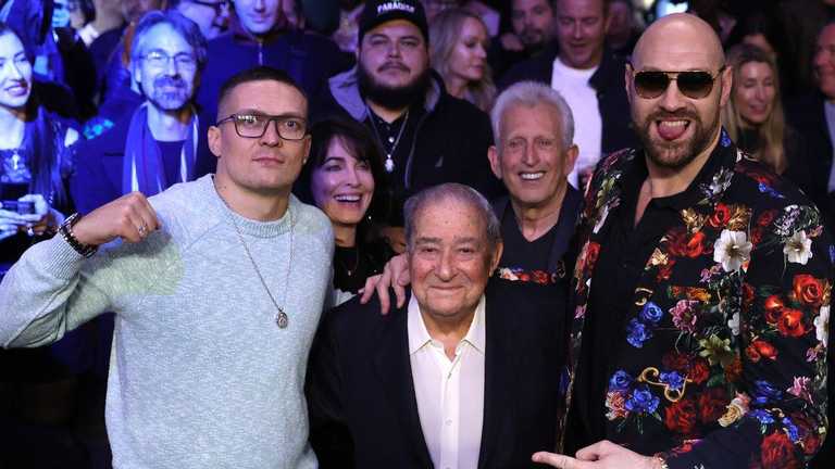 Усик, Арум і Ф'юрі / фото The Mirror Усик, Арум і Ф'юрі / фото The Mirror