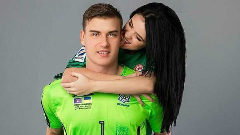 Андрей Лунин с женой / Фото из соцсетей Андрей Лунин с женой / Фото из соцсетей