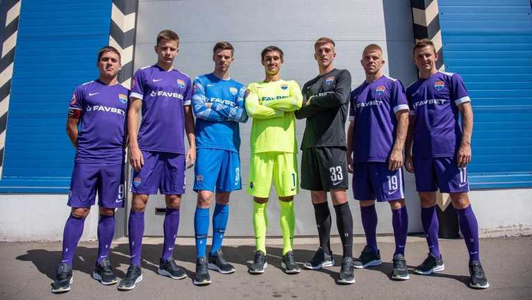 Игроки Мариуполя / Фото официальный сайт азовцев Игроки Мариуполя / Фото официальный сайт азовцев