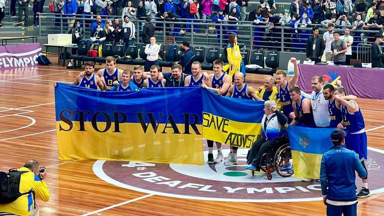 Украинцы ликовали на Дефлимпиаде / фото paralympic.org.ua Украинцы ликовали на Дефлимпиаде / фото paralympic.org.ua