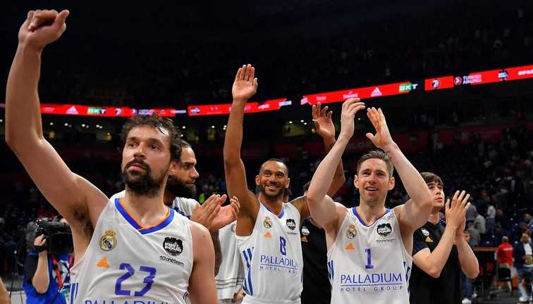 Реал та Анадолу Ефес зіграють у фіналі Євроліги / фото euroleaguebasketball