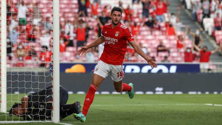 Роман Яремчук / фото ФК Бенфіка Роман Яремчук / фото ФК Бенфіка