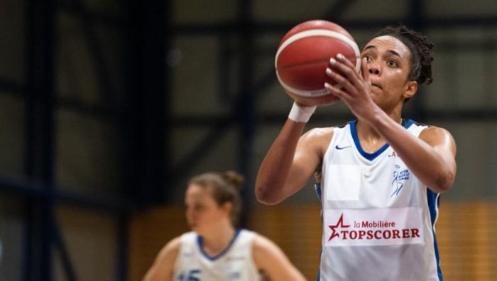 Украинка завоевала серебро чемпионата Швейцарии по баскетболу