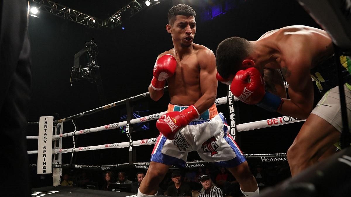 Анхель Акоста – Ханіель Рівера / Фото Golden Boy Promotions Анхель Акоста – Ханіель Рівера / Фото Golden Boy Promotions