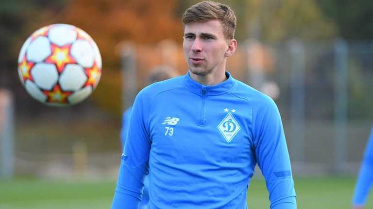 Илья Забарный / фото ФК Динамо Илья Забарный / фото ФК Динамо