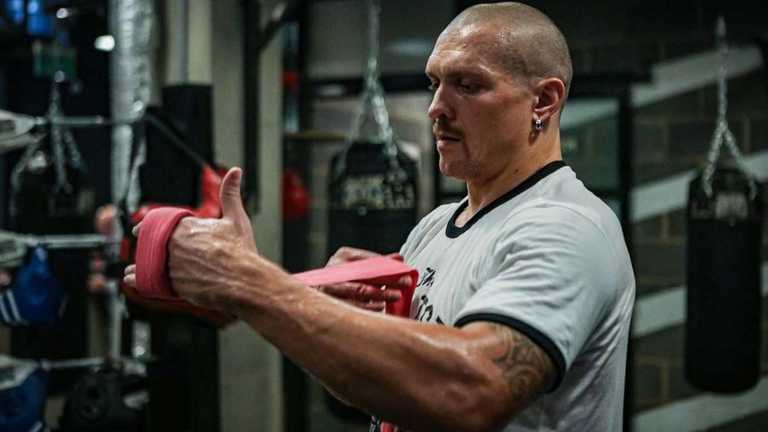 Олександр Усик / фото з соцмереж Олександр Усик / фото з соцмереж