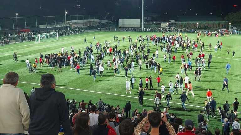 Бійка під час матчу в Грузії / фото з соцмереж Бійка під час матчу в Грузії / фото з соцмереж