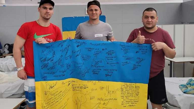 Роман Зозуля и защитники Украины / фото из соцсетей Роман Зозуля и защитники Украины / фото из соцсетей