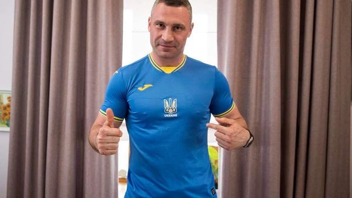 Кличко красиво поздравил сборную Украины с выходом в финал отбора на ЧМ-2022