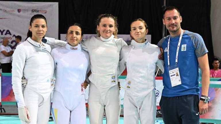 Збірна України з фехтування / фото Facеbook НФФУ Збірна України з фехтування / фото Facеbook НФФУ