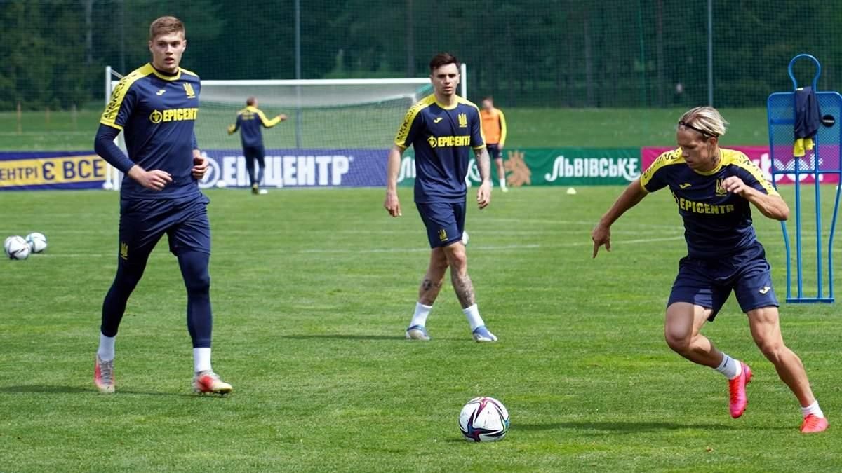 Михаил Мудрик (справа) / фото УАФ