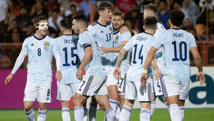 Ліга націй: Шотландія розгромила Вірменію, яка догравала матч удев'ятьох, та наблизилася до України