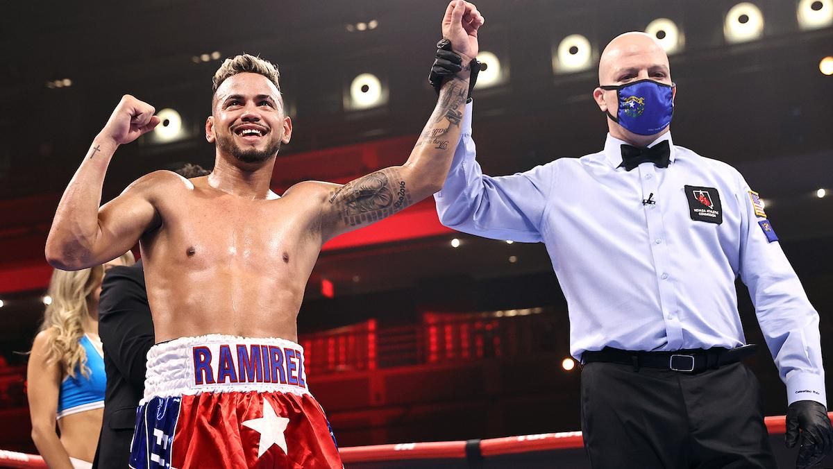 Робиси Рамирес уничтожил соперника в 5-м раунде