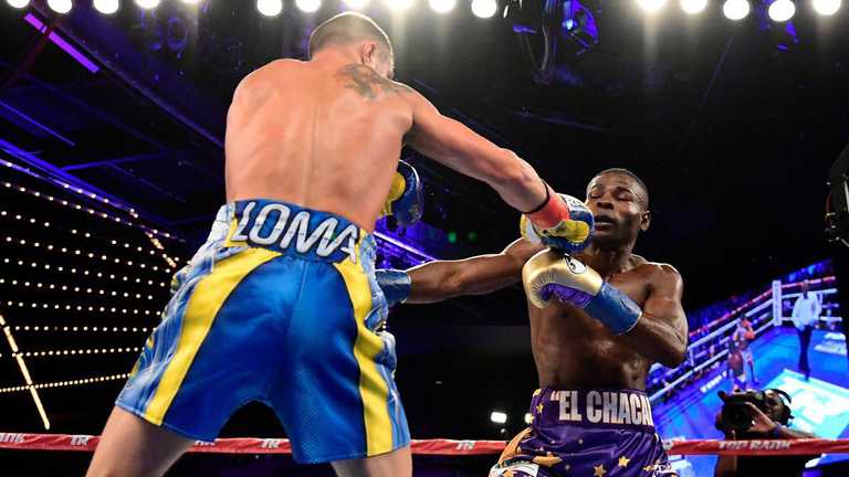 Ломаченко проти Рігондо / фото Top Rank Ломаченко проти Рігондо / фото Top Rank