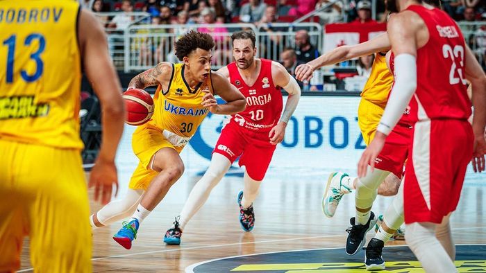  Без лидера и ветерана: баскетбольная сборная Украины объявила заявку на матч с Северной Македонией