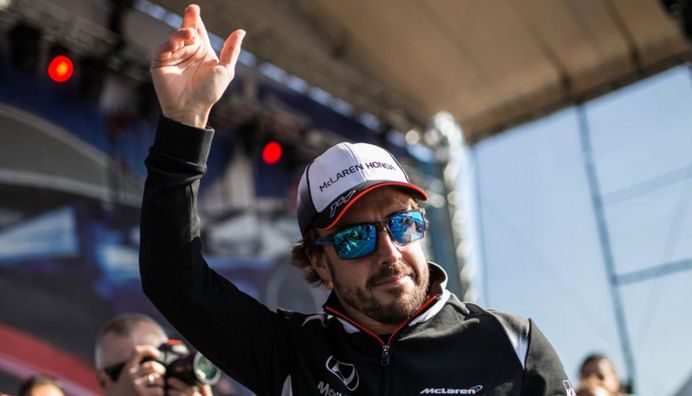 Звездный испанец побил очередной исторический рекорд Формулы-1