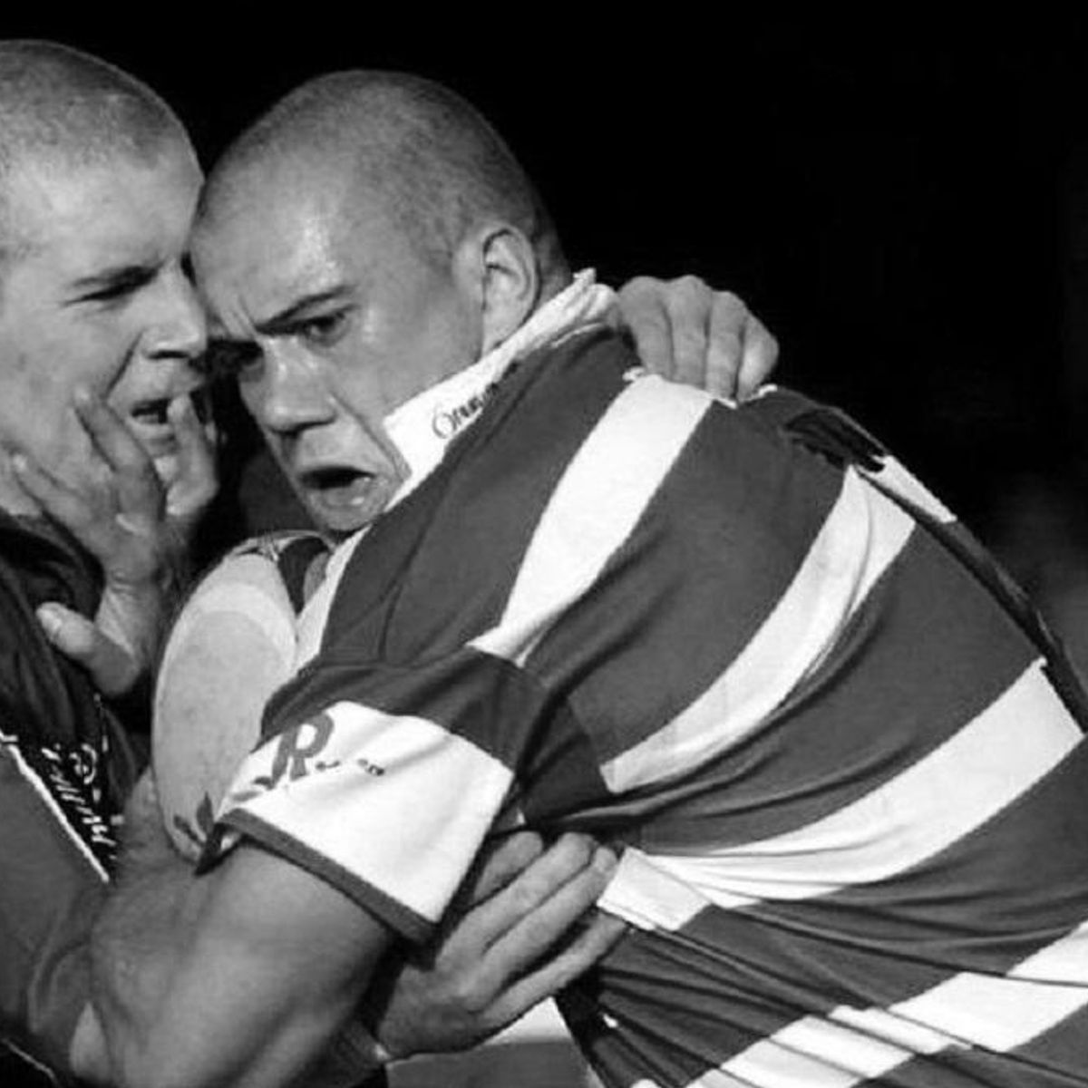 Женский рэгби в нижнем белье Женский рэгби в нижнем белье