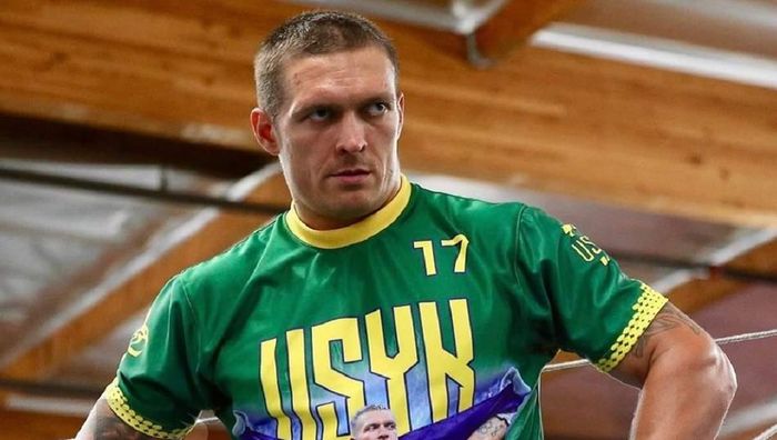 На Усика повісили мішень – екс-чемпіон світу повертається в ринг задля бою проти українця