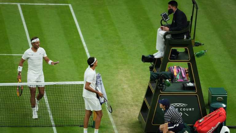 Надаль проти Сонего / фото з соцмереж Надаль проти Сонего / фото з соцмереж