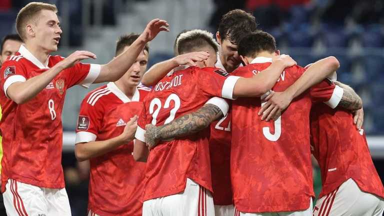 Российские клубы и сборную выбросили из всех турниров Российские клубы и сборную выбросили из всех турниров