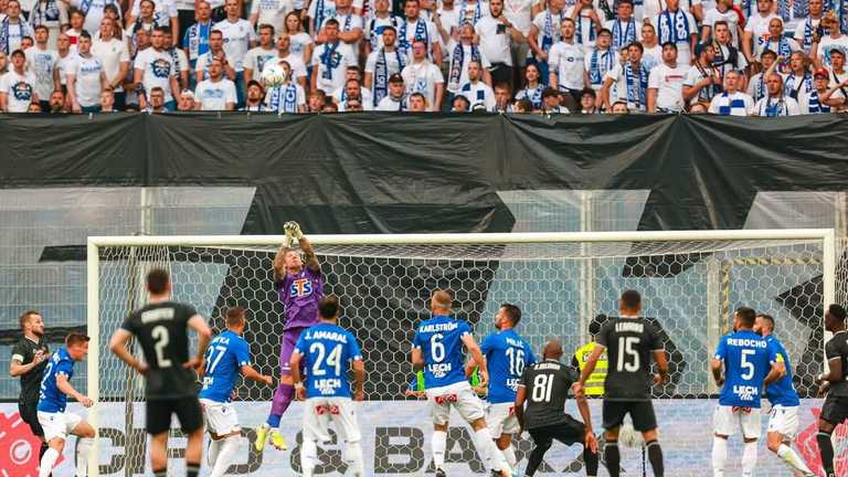 Лех – Карабах / фото із соцмереж Лех – Карабах / фото із соцмереж