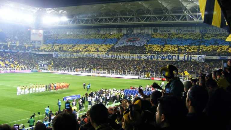 Болельщики Фенербахче / фото из открытых источников Болельщики Фенербахче / фото из открытых источников