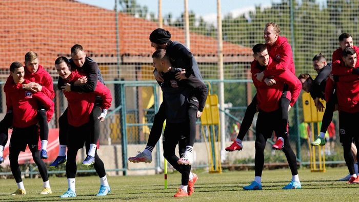 Новачок УПЛ розпрощався з 12 гравцями – вони могли втекти за кордон