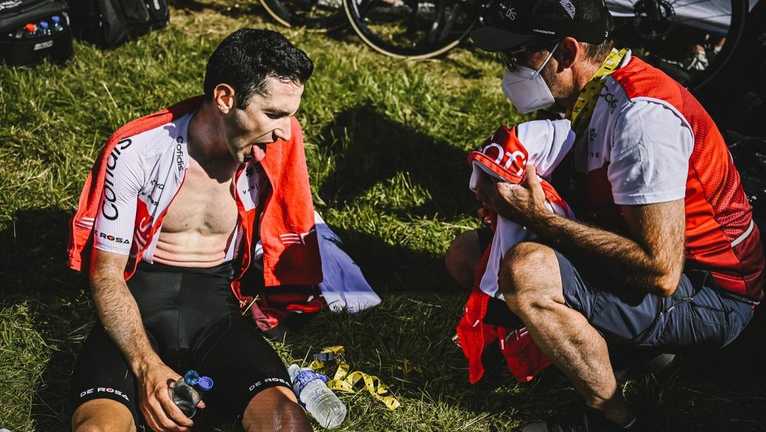 Учасники Тур де Франс / Фото з Twitter Учасники Тур де Франс / Фото з Twitter