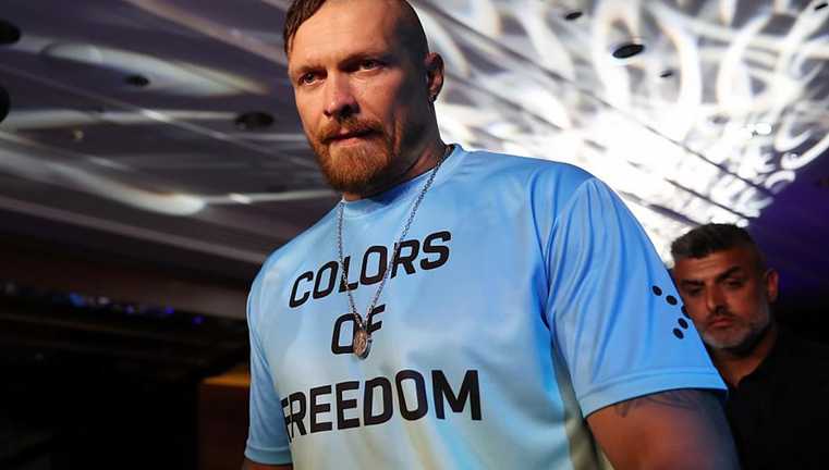 Олександр Усик / фото з соцмереж Олександр Усик / фото з соцмереж