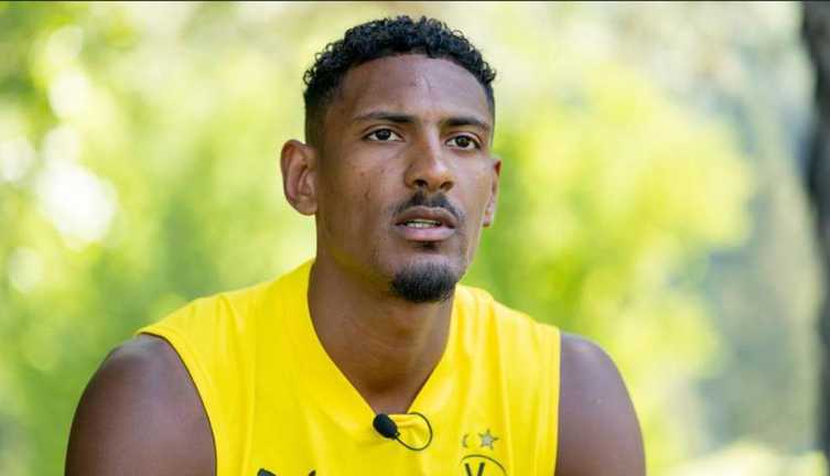 Себастьян Алле / фото ФК Боруссия Д Себастьян Алле / фото ФК Боруссия Д