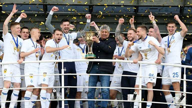 Золотий требл Динамо / Фото офіційний сайт "біло-синіх" Золотий требл Динамо / Фото офіційний сайт "біло-синіх"