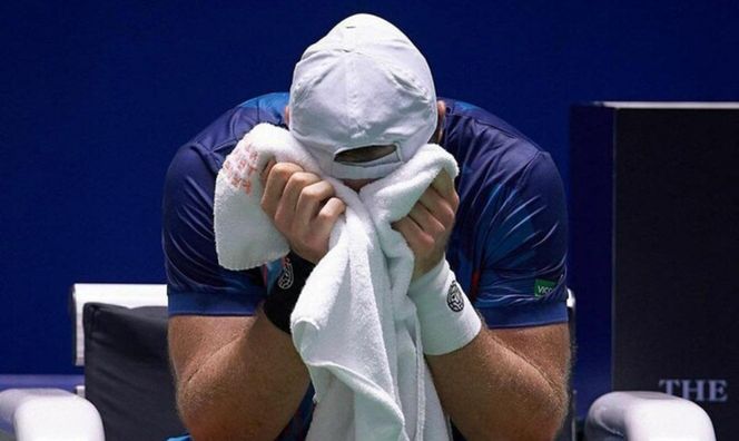 Украинский теннисист потерпел поражение в 1/8 финала престижного турнира