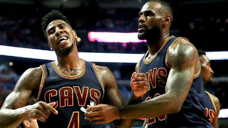 Иман Шаперт и Леброн Джеймс / Фото NBA Иман Шаперт и Леброн Джеймс / Фото NBA