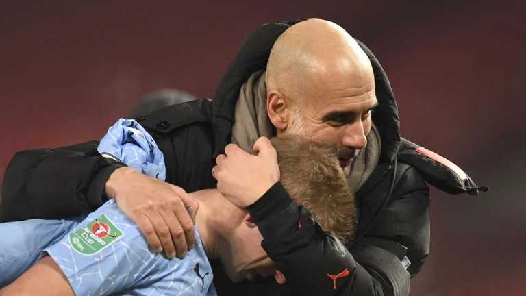 Хосеп Гвардиола и Александр Зинченко / Фото Reuters