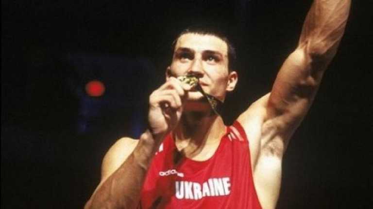 Володимир Кличко з золотом Олімпіади в Атланті-1996 / Фото Klitschko-brothers