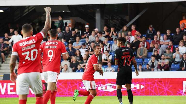 Протистояння Бенфіки та Мітьюлланда / Twitter "орлів" Протистояння Бенфіки та Мітьюлланда / Twitter "орлів"