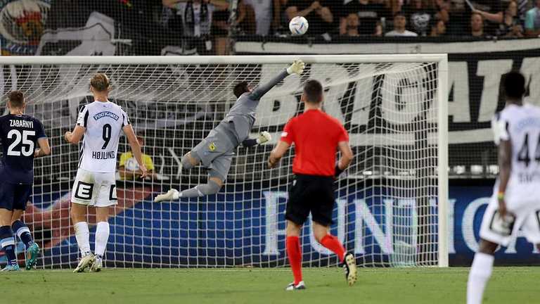 Протистояння Штурму та Динамо / Twitter австрійців Протистояння Штурму та Динамо / Twitter австрійців