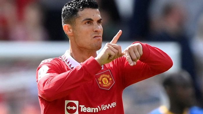 Манчестер Юнайтед распространил видео с унижением Роналду – португалец хочет уйти