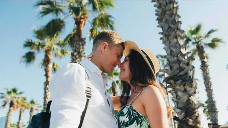 Довбик с женой Юлией / фото из соцсетей Довбик с женой Юлией / фото из соцсетей